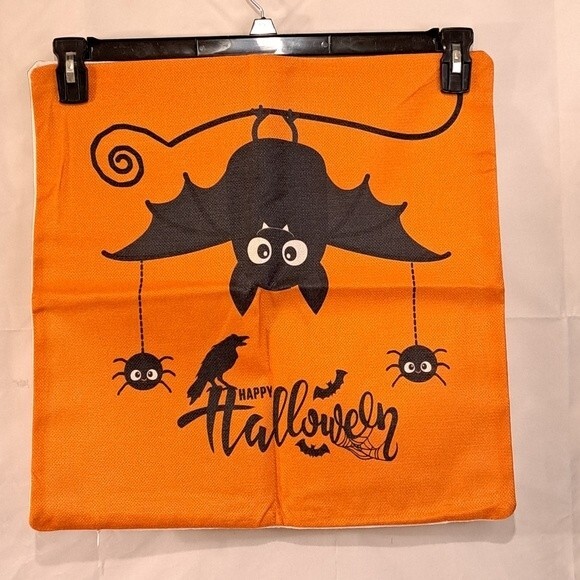 Halloween Decor Set of 4 Pillows Cases 18" x 18" New - Picture 2 of 12
